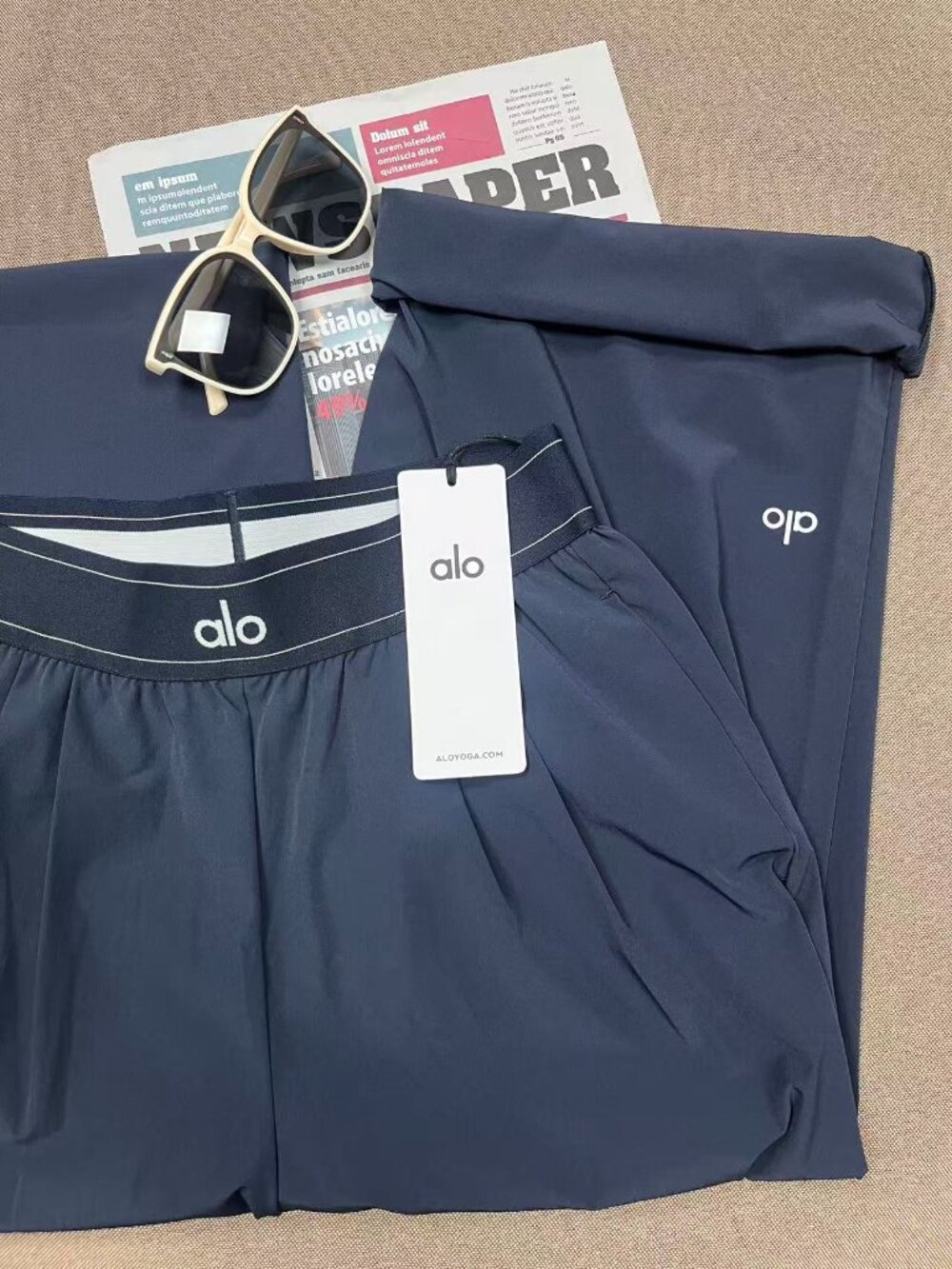 Alo Yoga💙A Must-Have for Ladies Suit Up Trouser (Regular) NWT🔥 - Picture 3 of 9